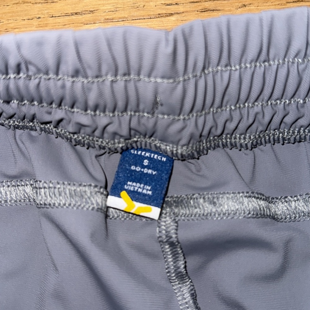 Old navy high waisted sleektech joggers - Picture 4 of 7